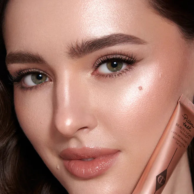Charlotte Tilbury - BEAUTY LIGHT WAND
PILLOW TALK ORIGINAL (stampa non centrata)