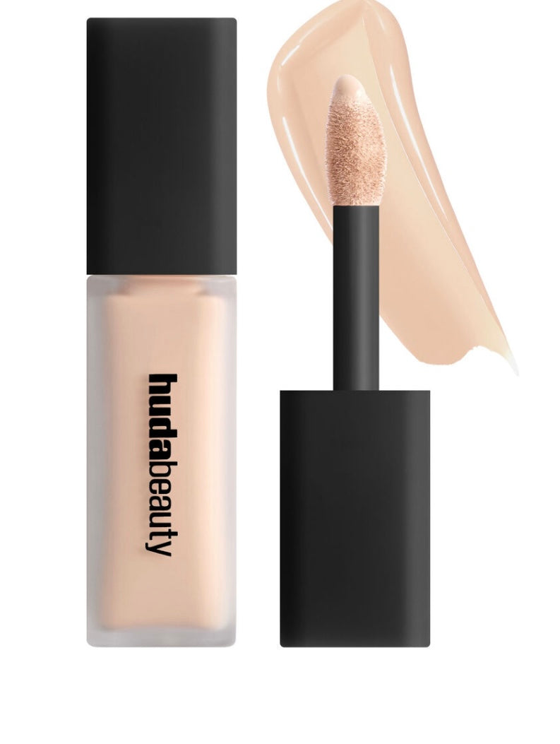 Huda Beauty #Fauxfilter Luminous Matte Liquid Concealer