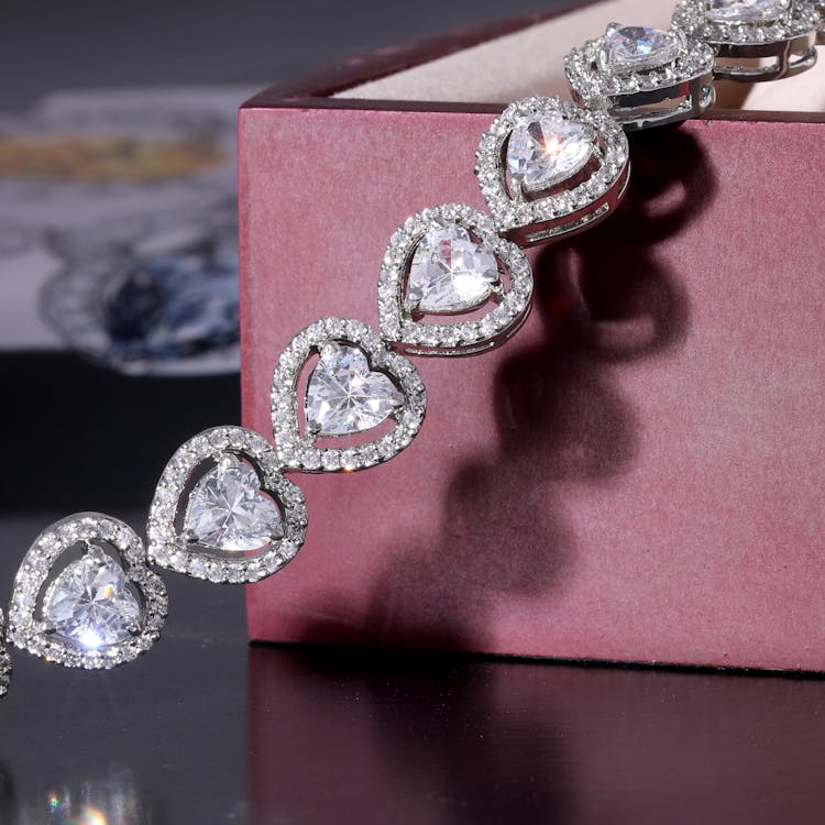 BIJOUX