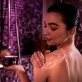 RITUALS
The Ritual of Yozakura - Scrub allo Zucchero Rosa- 125ml